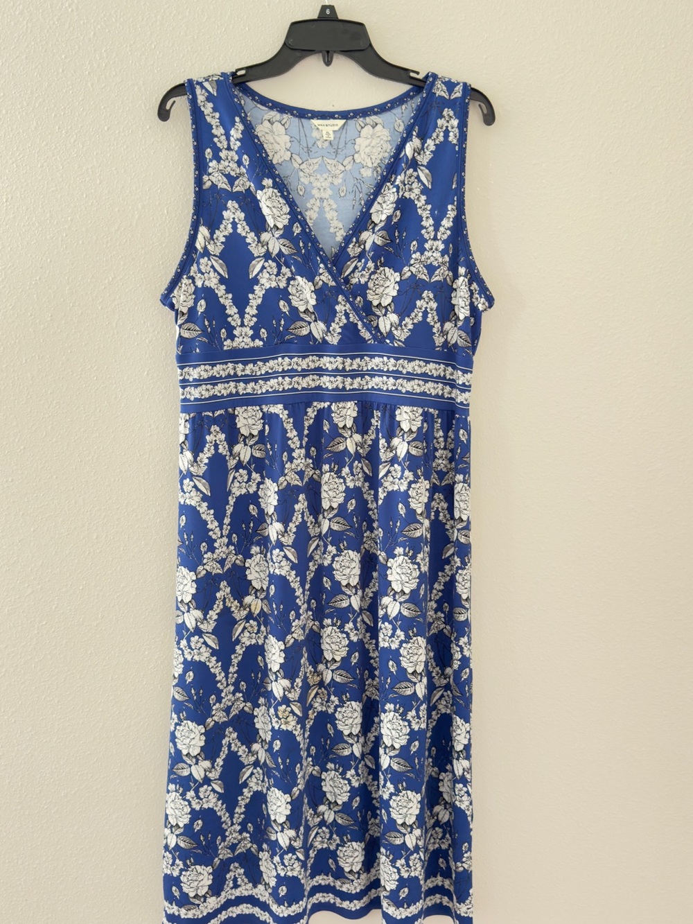Max Studio Blue and White Floral Maxi Dress Size XL